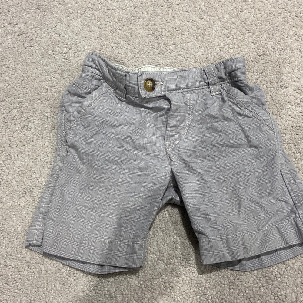 BabyGap 12–18 M shorts.